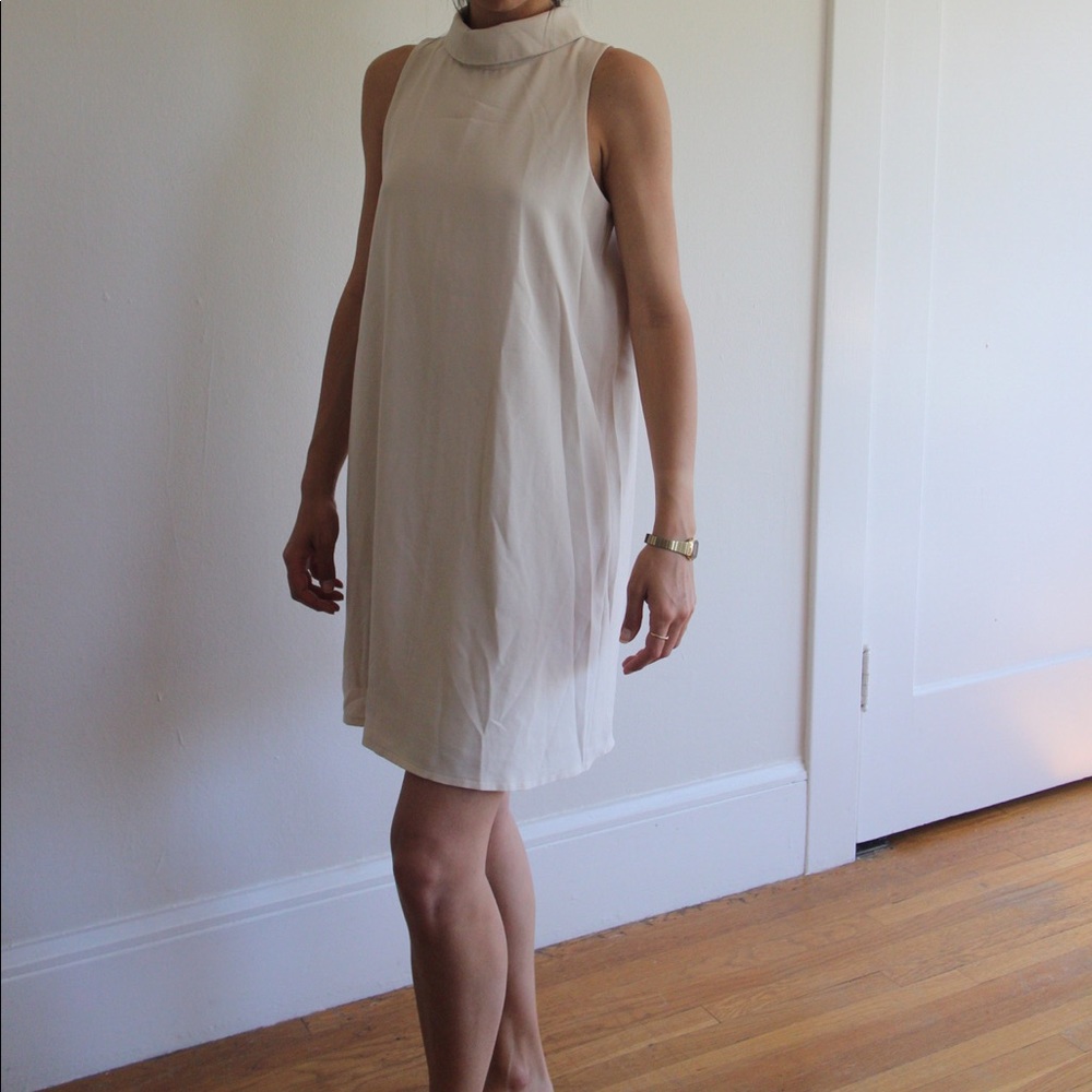 Short Sleeve Turtleneck Beige Dress